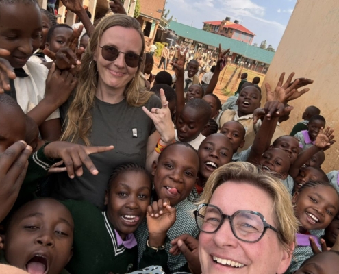 Nynke en Carmen in Kisumu